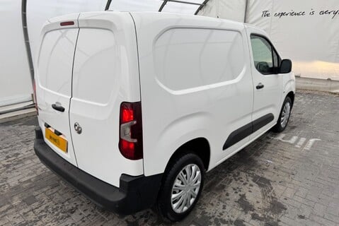 Vauxhall Combo L1H1 2300 1.5 [100] DYNAMIC DIESEL MANUAL 12