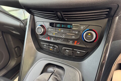 Ford Kuga ST-LINE EDITION 2.0 [180] TDCI DIESEL AUTOMATIC 4X4 35