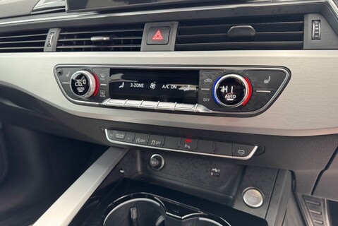 Audi A4 TFSI 2.0 [150] PETROL S LINE MHEV AUTOMATIC 35