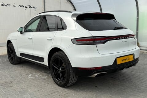 Porsche Macan 2.0T [242] PDK 22