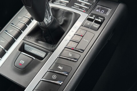 Porsche Macan 2.0T [242] PDK 29