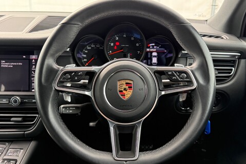 Porsche Macan 2.0T [242] PDK 32