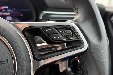 Porsche Macan 2.0T [242] PDK 35