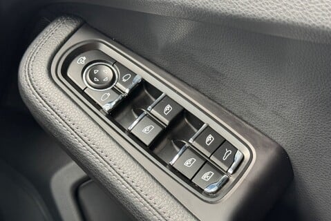 Porsche Macan 2.0T [242] PDK 38