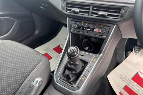 Volkswagen Polo ACTIVE TSI 1.0 [95] PETROL MANUAL 29