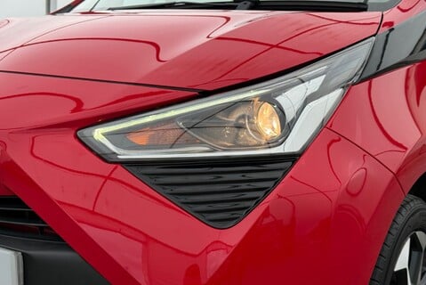 Toyota Aygo VVT-I X-TREND 1.0 [70] PETROL MANUAL 5