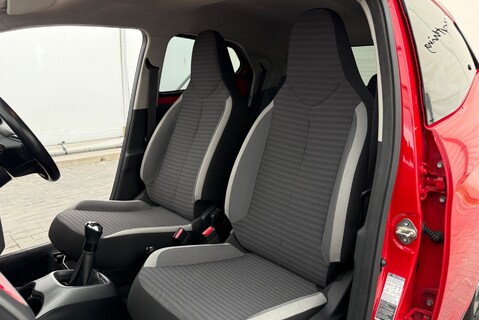 Toyota Aygo VVT-I X-TREND 1.0 [70] PETROL MANUAL 10