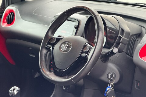 Toyota Aygo VVT-I X-TREND 1.0 [70] PETROL MANUAL 22