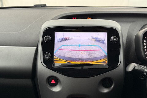 Toyota Aygo VVT-I X-TREND 1.0 [70] PETROL MANUAL 26