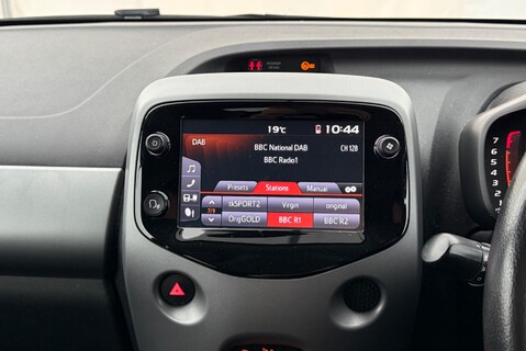 Toyota Aygo VVT-I X-TREND 1.0 [70] PETROL MANUAL 27