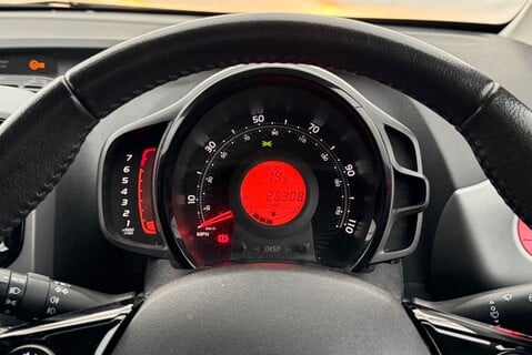 Toyota Aygo VVT-I X-TREND 1.0 [70] PETROL MANUAL 28