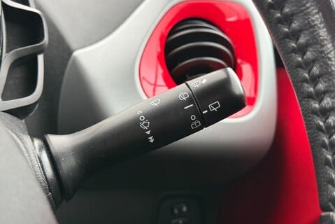 Toyota Aygo VVT-I X-TREND 1.0 [70] PETROL MANUAL 34