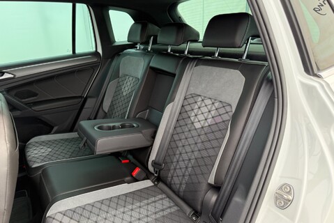Volkswagen Tiguan R-LINE TDI 2.0 [150] DIESEL DSG AUTOMATIC 12