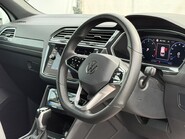 Volkswagen Tiguan R-LINE TDI 2.0 [150] DIESEL DSG AUTOMATIC 23