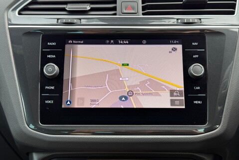 Volkswagen Tiguan R-LINE TDI 2.0 [150] DIESEL DSG AUTOMATIC 26