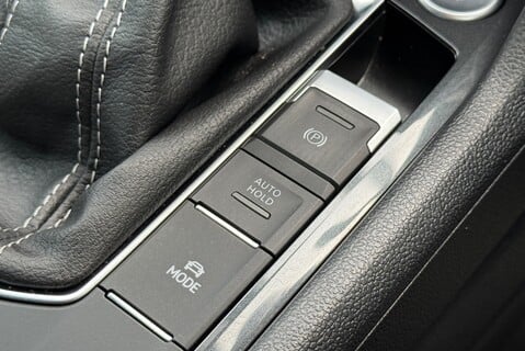 Volkswagen Tiguan R-LINE TDI 2.0 [150] DIESEL DSG AUTOMATIC 29