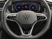 Volkswagen Tiguan R-LINE TDI 2.0 [150] DIESEL DSG AUTOMATIC 34