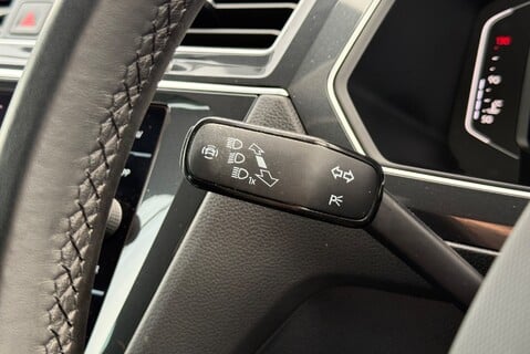 Volkswagen Tiguan R-LINE TDI 2.0 [150] DIESEL DSG AUTOMATIC 36