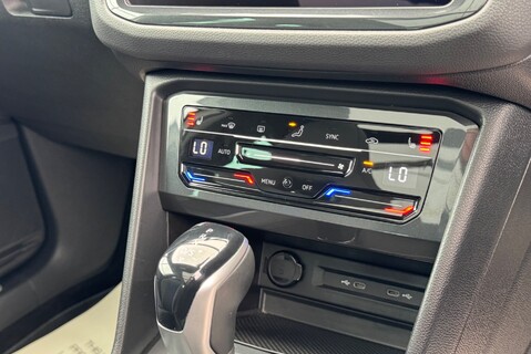 Volkswagen Tiguan R TSI 2.0 [316] 4MOTION DSG AUTOMATIC 36