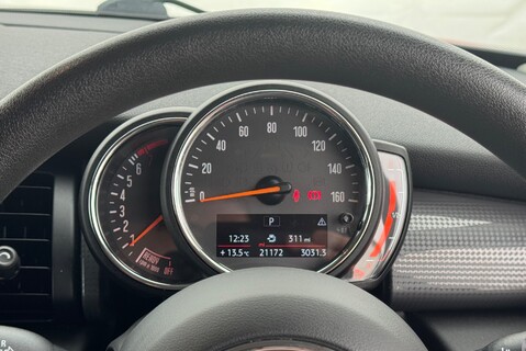 Mini Hatch 1.5T[135] COOPER CLASSIC 31