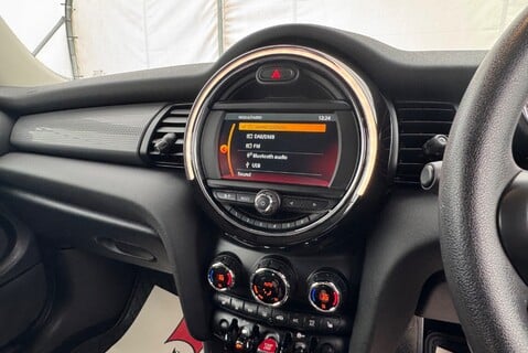 Mini Hatch 1.5T[135] COOPER CLASSIC 36