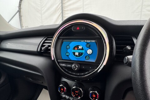 Mini Hatch 1.5T[135] COOPER CLASSIC 37