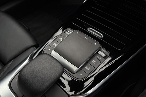 Mercedes-Benz A Class AMG A 35 2.0T [302] 4MATIC PREMIUM PLUS 33