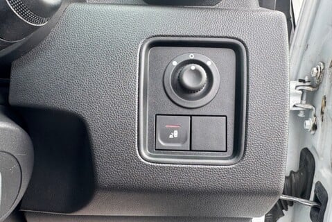 Dacia Duster 1.0 [90] PETROLPRESTIGE TCE MANUAL 24