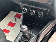 Dacia Duster 1.0 [90] PETROLPRESTIGE TCE MANUAL 30
