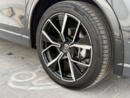 Volkswagen Tiguan R-LINE eTSI [150] DSG 5