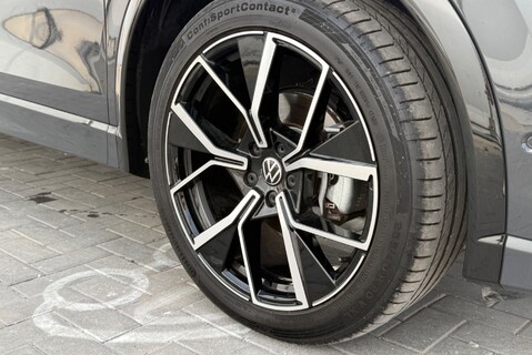 Volkswagen Tiguan R-LINE eTSI [150] DSG 5