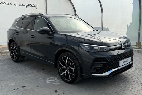 Volkswagen Tiguan R-LINE eTSI [150] DSG 6