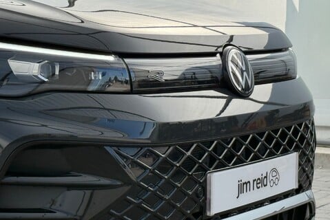 Volkswagen Tiguan R-LINE eTSI [150] DSG 10