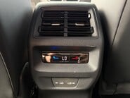 Volkswagen Tiguan R-LINE eTSI [150] DSG 15