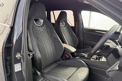 Volkswagen Tiguan R-LINE eTSI [150] DSG 19