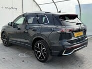 Volkswagen Tiguan R-LINE eTSI [150] DSG 20