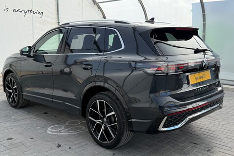 Volkswagen Tiguan R-LINE eTSI [150] DSG 20