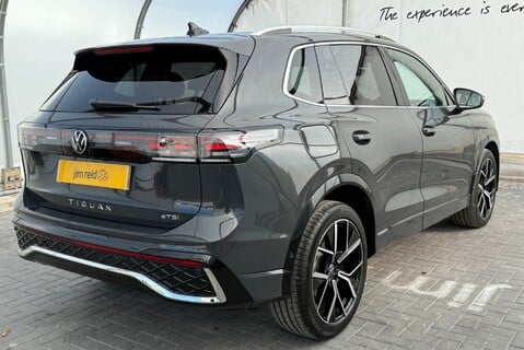 Volkswagen Tiguan R-LINE eTSI [150] DSG 22