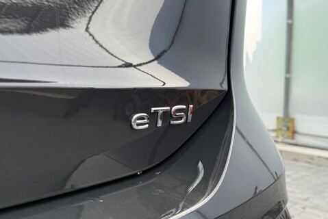 Volkswagen Tiguan R-LINE eTSI [150] DSG 23