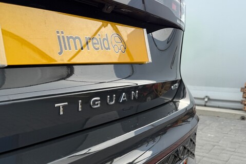 Volkswagen Tiguan R-LINE eTSI [150] DSG 24