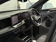 Volkswagen Tiguan R-LINE eTSI [150] DSG 26