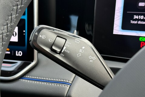 Volkswagen Tiguan R-LINE eTSI [150] DSG 40