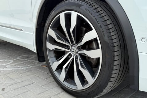 Volkswagen Tiguan R-LINE TECH 2.0TSI [190] 4MOTION DSG 7