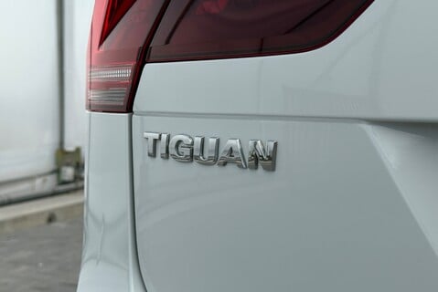 Volkswagen Tiguan R-LINE TECH 2.0TSI [190] 4MOTION DSG 22