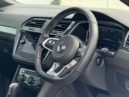 Volkswagen Tiguan R-LINE TECH 2.0TSI [190] 4MOTION DSG 32