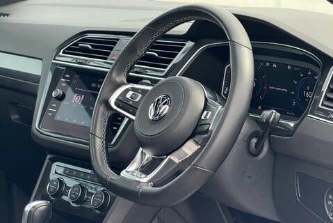 Volkswagen Tiguan R-LINE TECH 2.0TSI [190] 4MOTION DSG 32