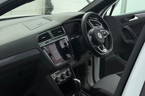 Volkswagen Tiguan R-LINE TECH 2.0TSI [190] 4MOTION DSG 33