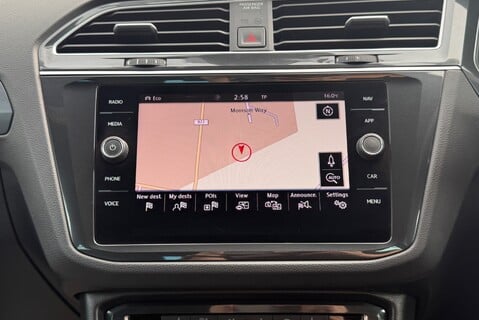 Volkswagen Tiguan R-LINE TECH 2.0TSI [190] 4MOTION DSG 34