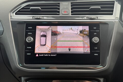 Volkswagen Tiguan R-LINE TECH 2.0TSI [190] 4MOTION DSG 36