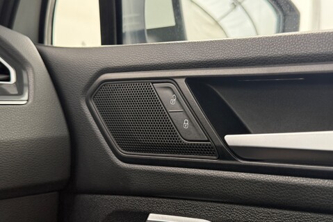 Volkswagen Tiguan R-LINE TECH 2.0TSI [190] 4MOTION DSG 46